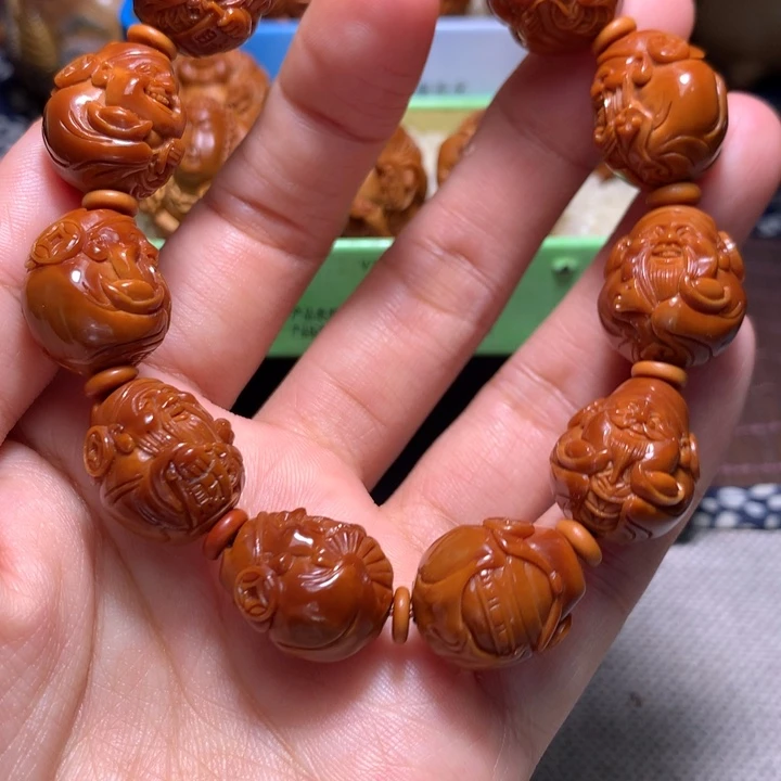 吊坠橄榄核十小财神