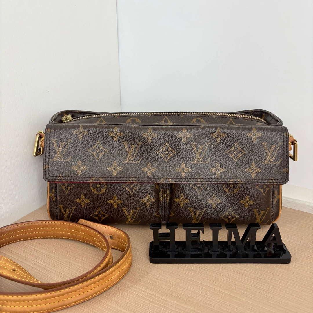 95新 LouisVuitton/路易威登 14126180 LV骆驼小号 AR0055 30*13