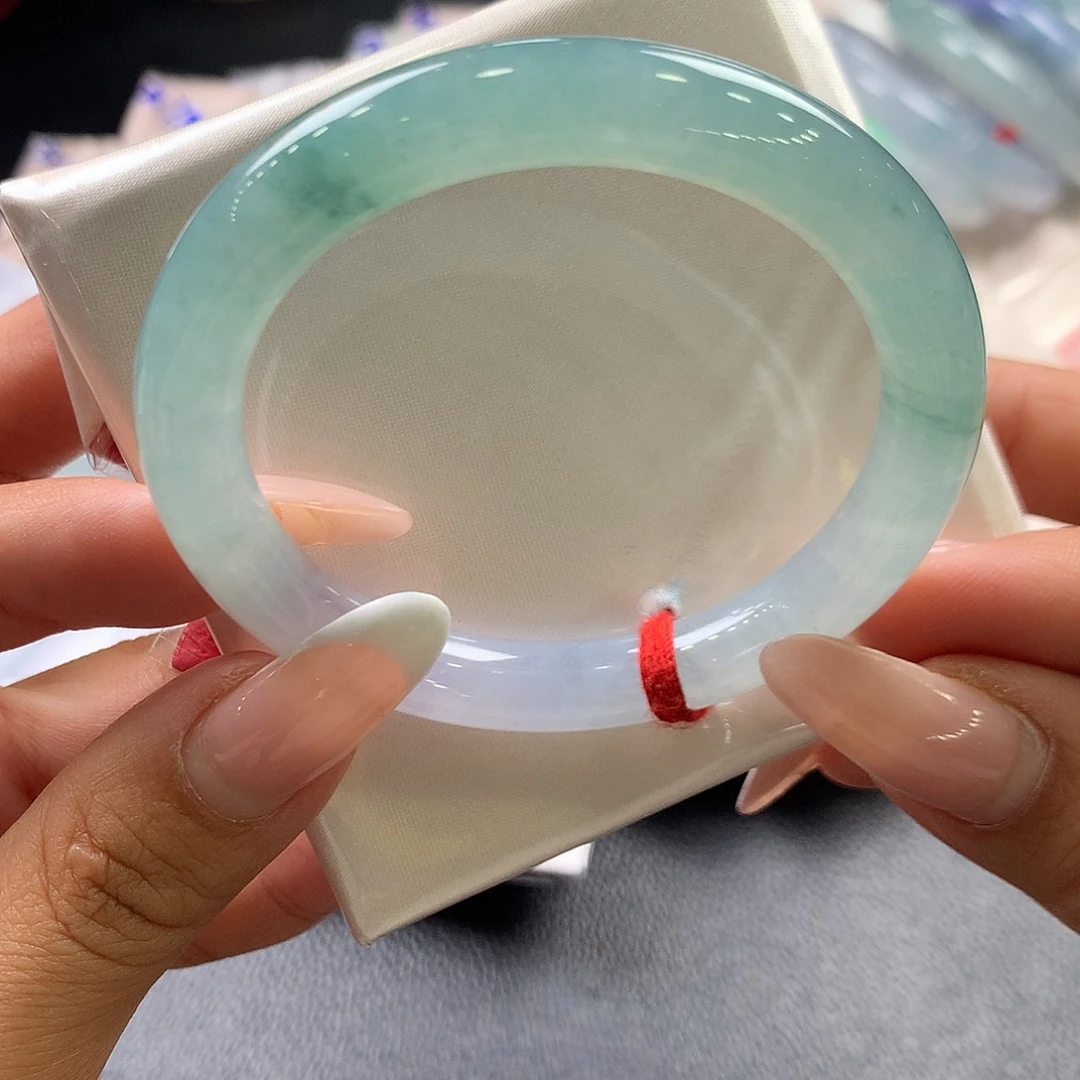 翡翠未镶嵌手镯（圆镯）23号