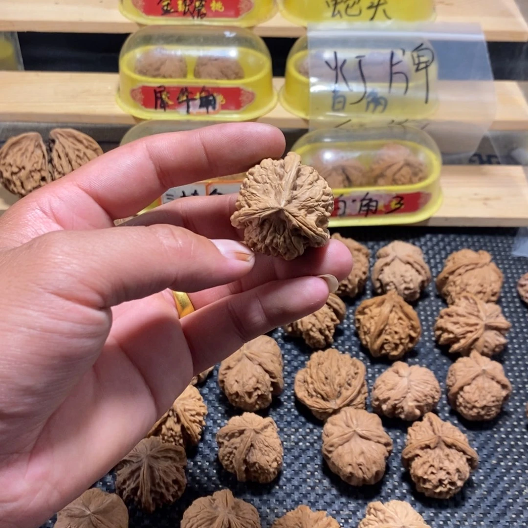 棱***子文玩核桃吊坠核桃异形