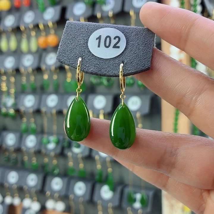 和田玉18K金镶嵌耳饰