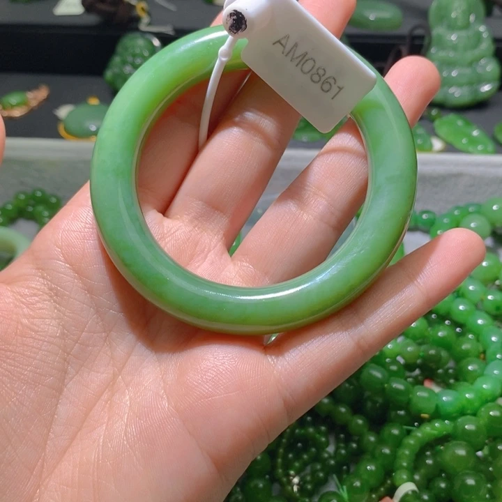 和田玉（碧玉）未镶嵌手镯