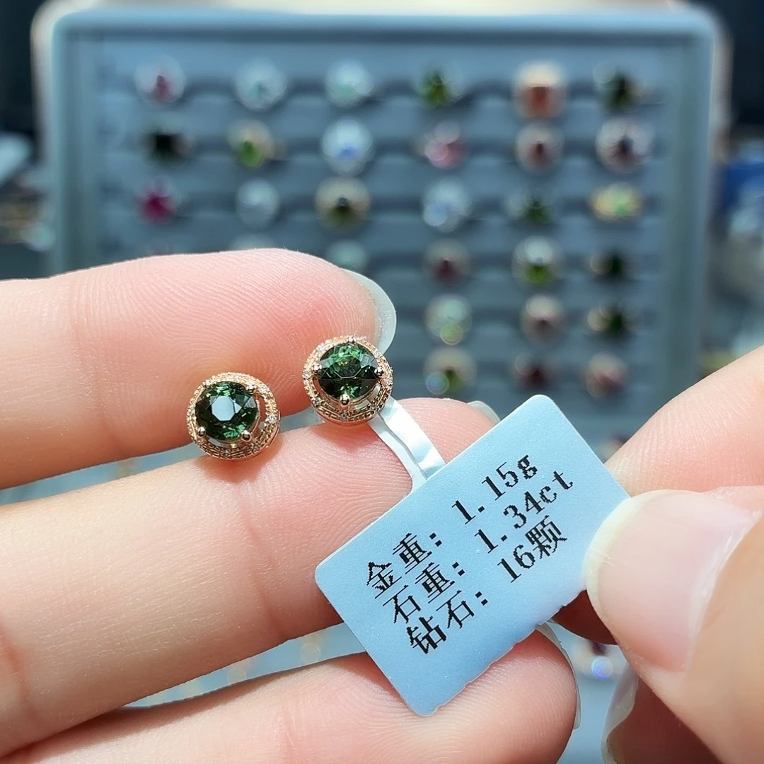 18K金镶嵌碧玺耳饰1.34ct配钻