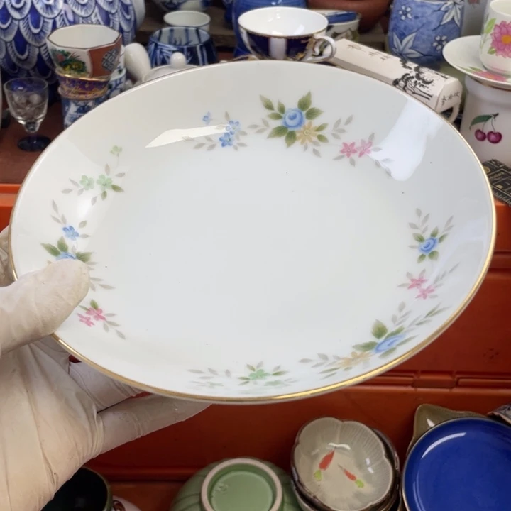 他家瓷器真美…开播了