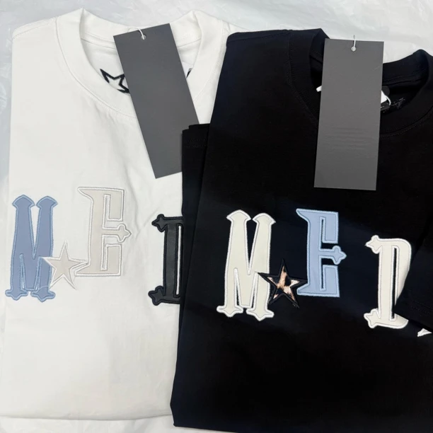 M家胸口贴皮星星刺绣短袖T恤