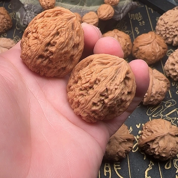 猴头核桃吊坠南疆石狮子头