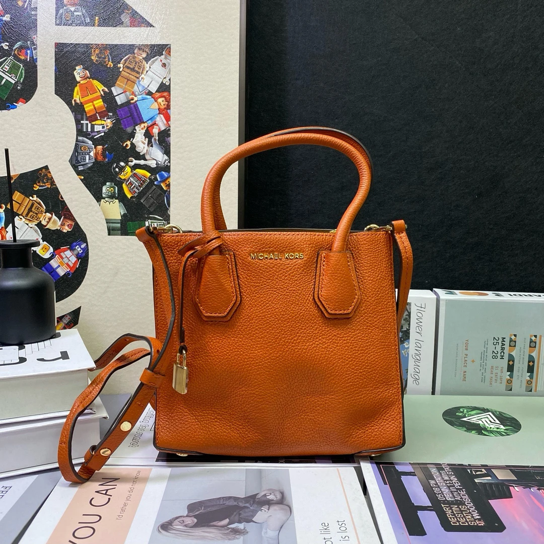 95新 MICHAEL KORS/迈克高仕 23636斜挎包21*19