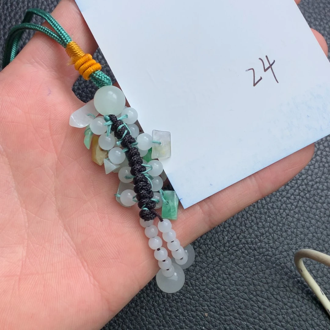 翡翠挂件未镶嵌秦****昊翡翠