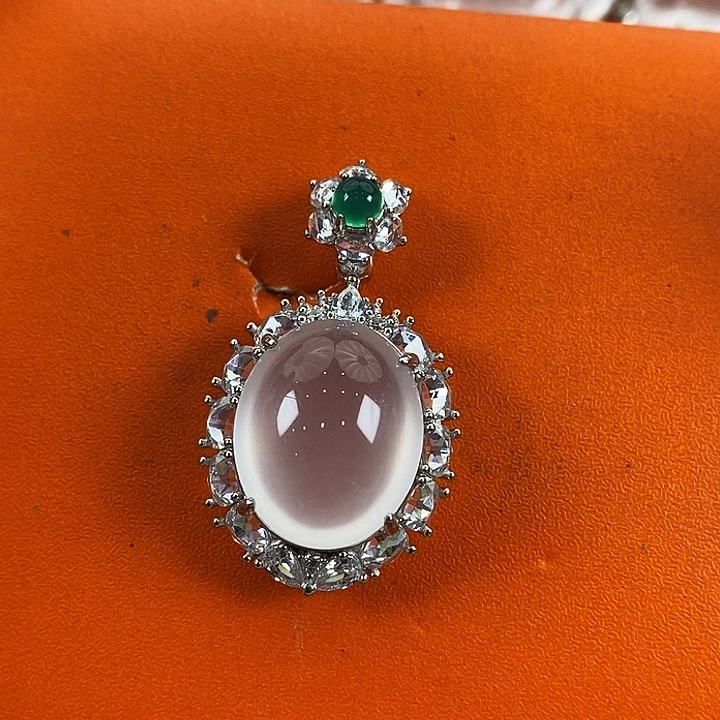 梨***山石英质玉银S925镀金镶嵌颈饰