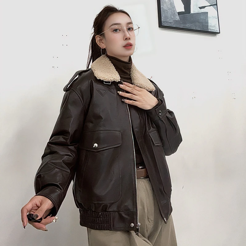 2025冬季新款真皮皮皮油蜡皮羊羔毛领时尚保暖显瘦皮衣简约款大气