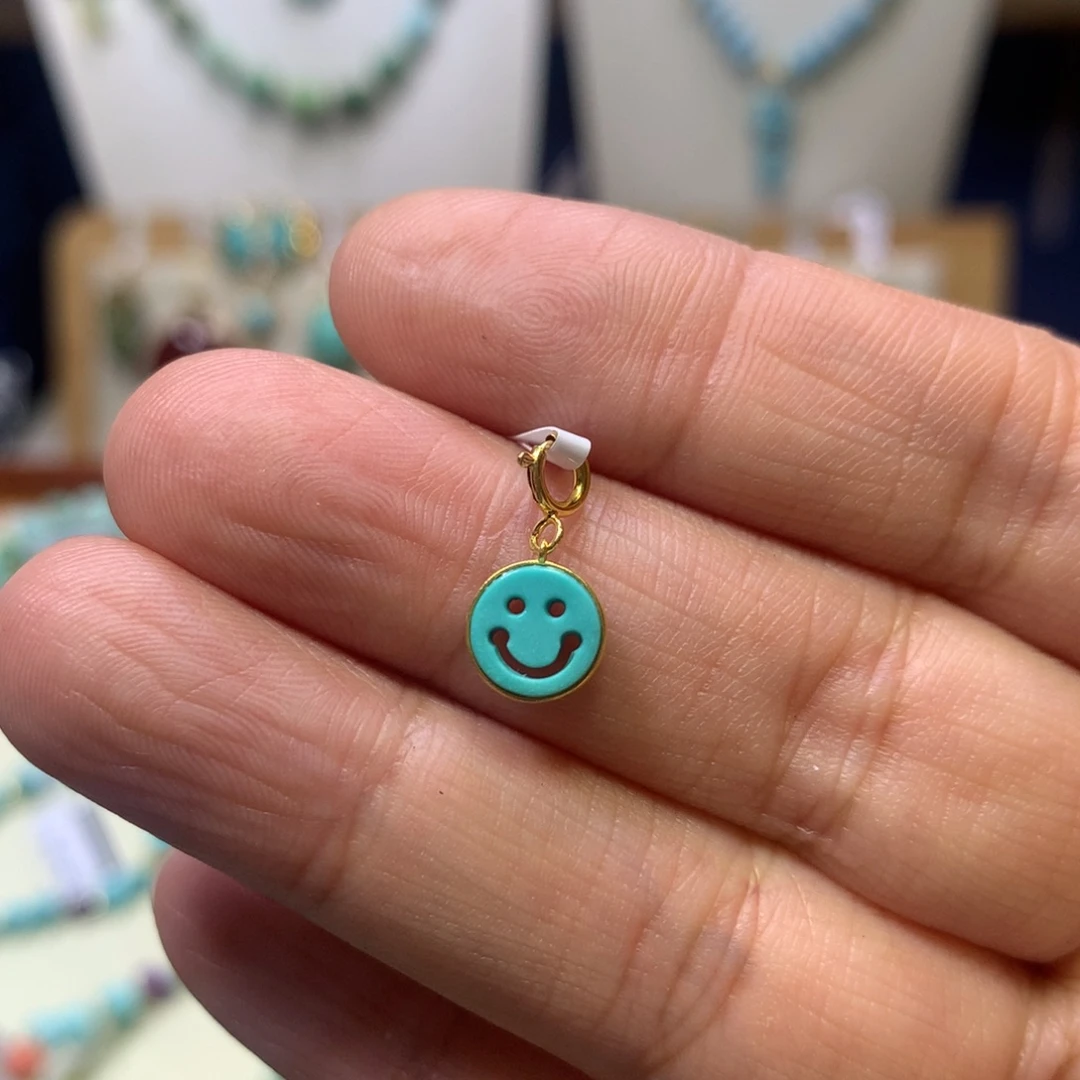 绿松石18K金镶嵌挂件