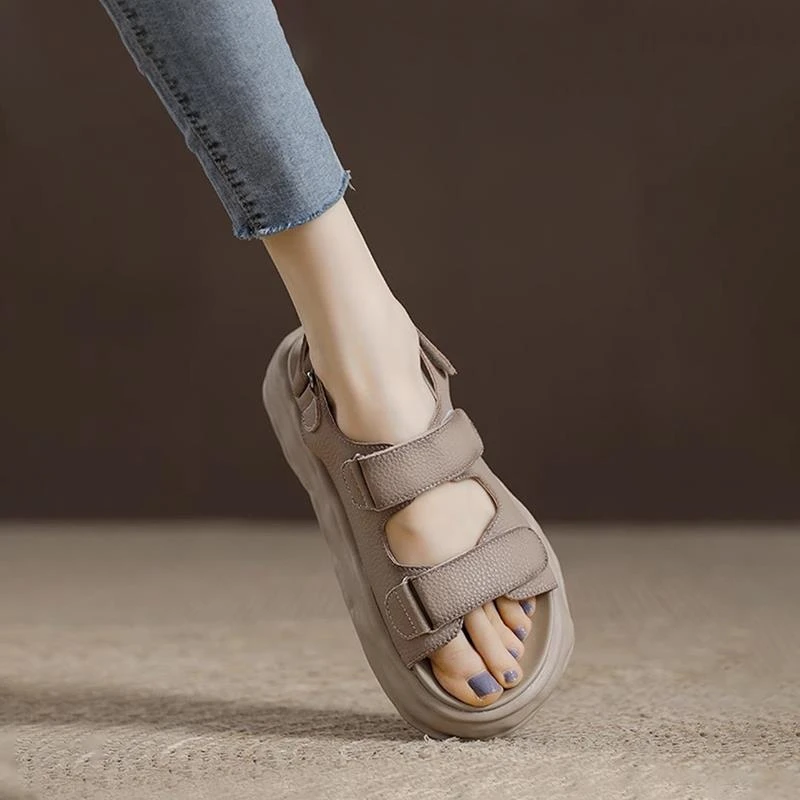 FAVMARTHA运动凉鞋女夏外穿2025新款网红超火魔术贴沙滩鞋厚底罗