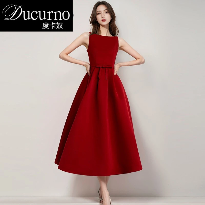 红色连衣裙女2025夏季高级感穿搭法式礼服公主蓬蓬裙收腰气质长裙