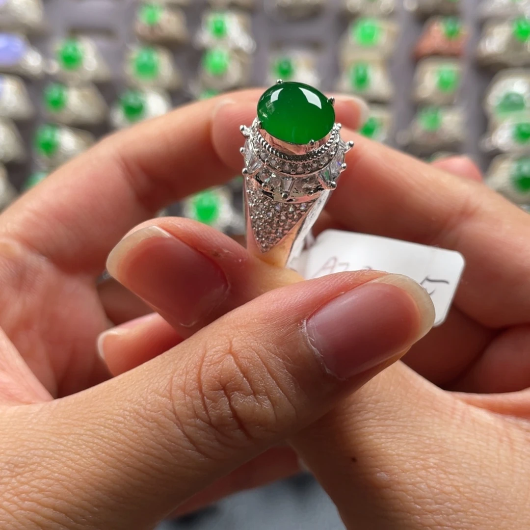 定制翡翠未镶嵌翡翠