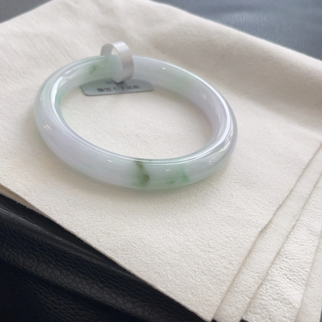 翡翠未镶嵌手镯56.8圆条