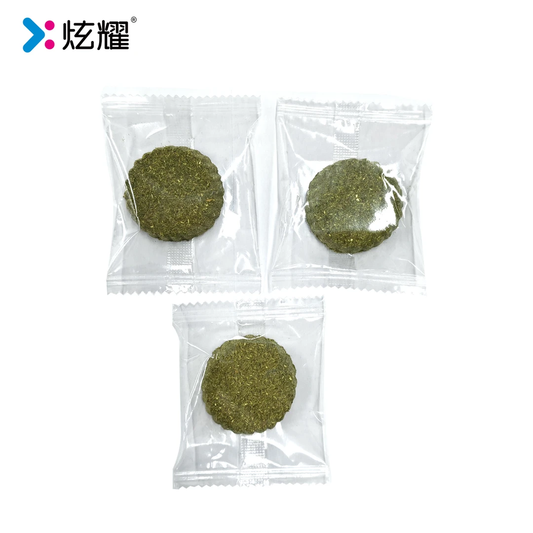 炫耀仓鼠磨牙草饼3块