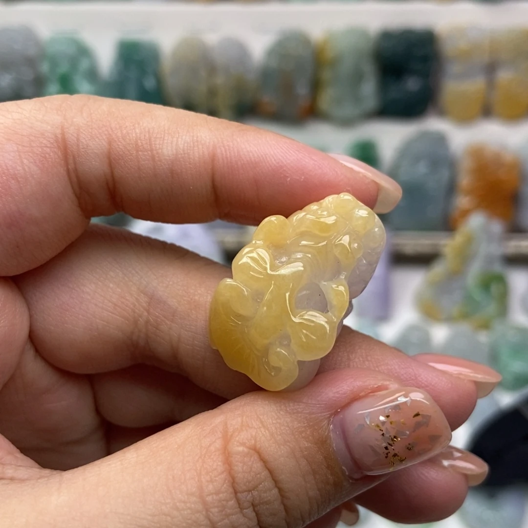 吊坠(赠链)未镶嵌翡翠