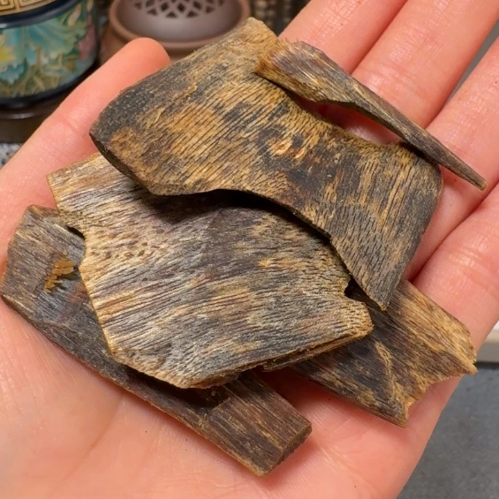 沉香沉香碎屑棋楠黄棋高端树心油块料20克