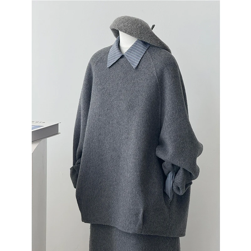 秋季流行穿搭一整套女2025新款条纹衬衫叠穿圆领卫衣半身裙三件套