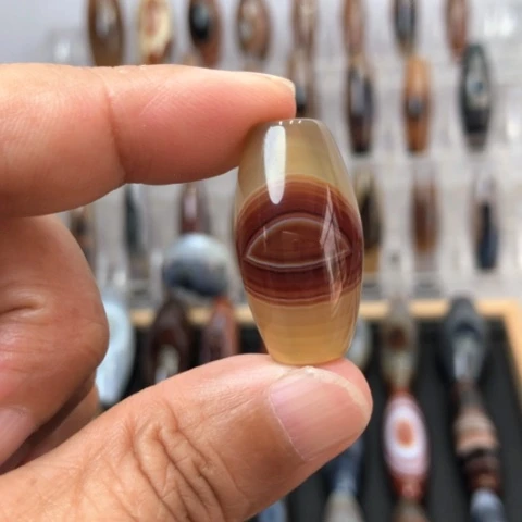 玛瑙/玉髓未镶嵌珠宝半成品