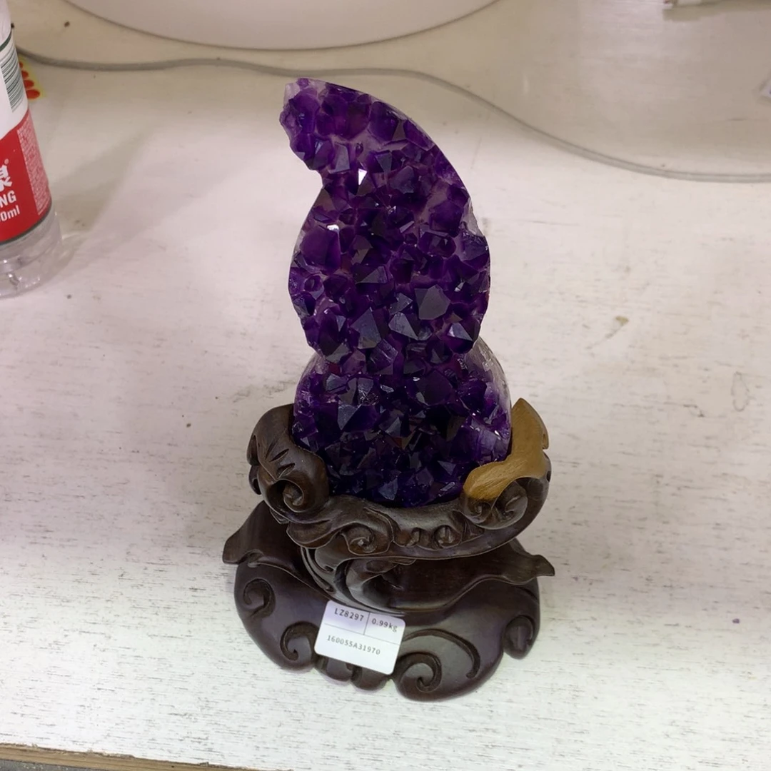 织绣新****?乌拉圭葫芦檀木底座