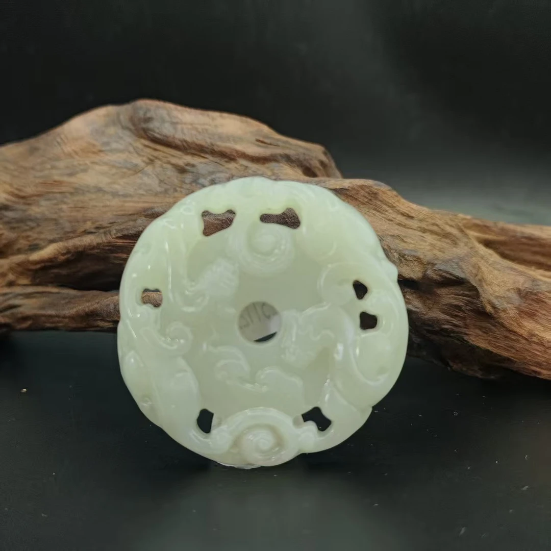 Q和田玉双龙护主吊坠0953