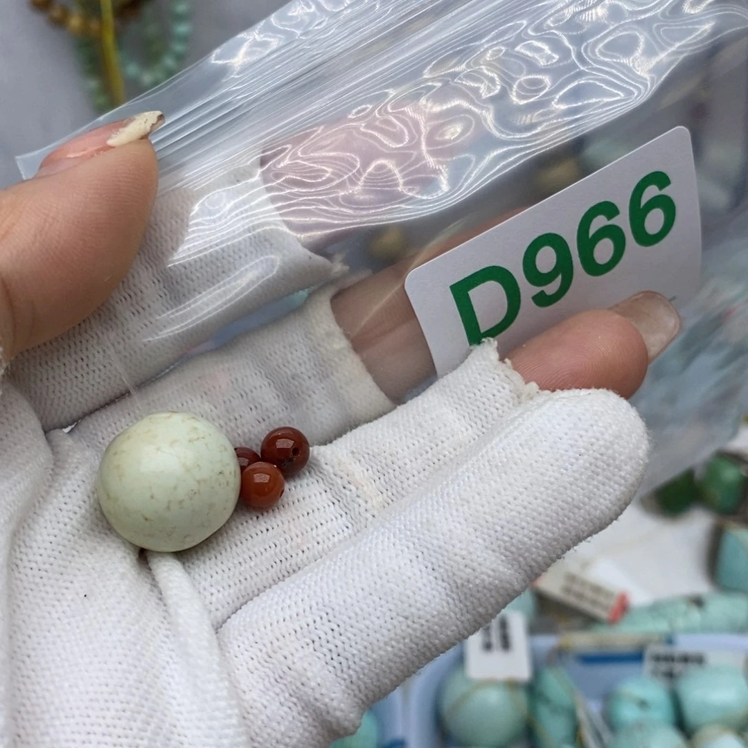 南红玛瑙未镶嵌珠宝奇石