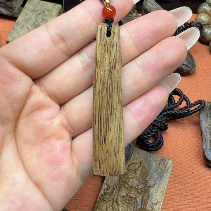 大叶紫檀（黑酸枝木类）