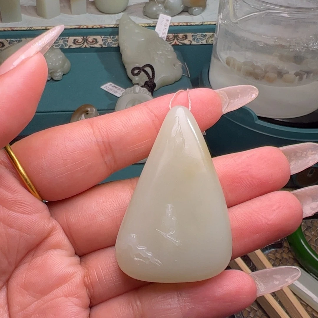 和田玉（糖玉）未镶嵌颈饰