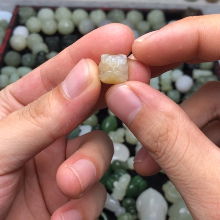 【闪购商品】和田玉未镶嵌颈饰✨****端