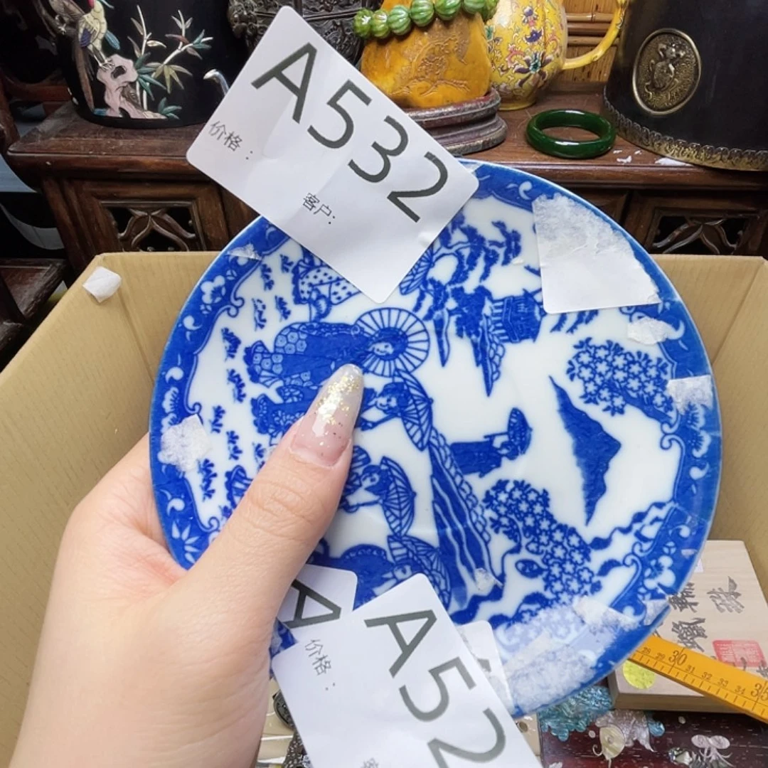 沈***玉瓷片瓷器瓷器瓷器上