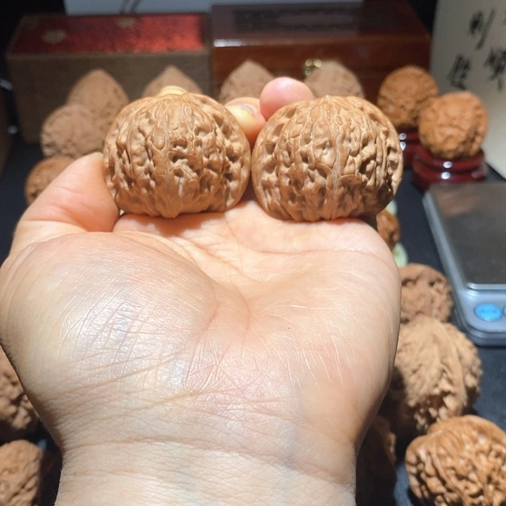 明***文玩核桃吊坠磨盘