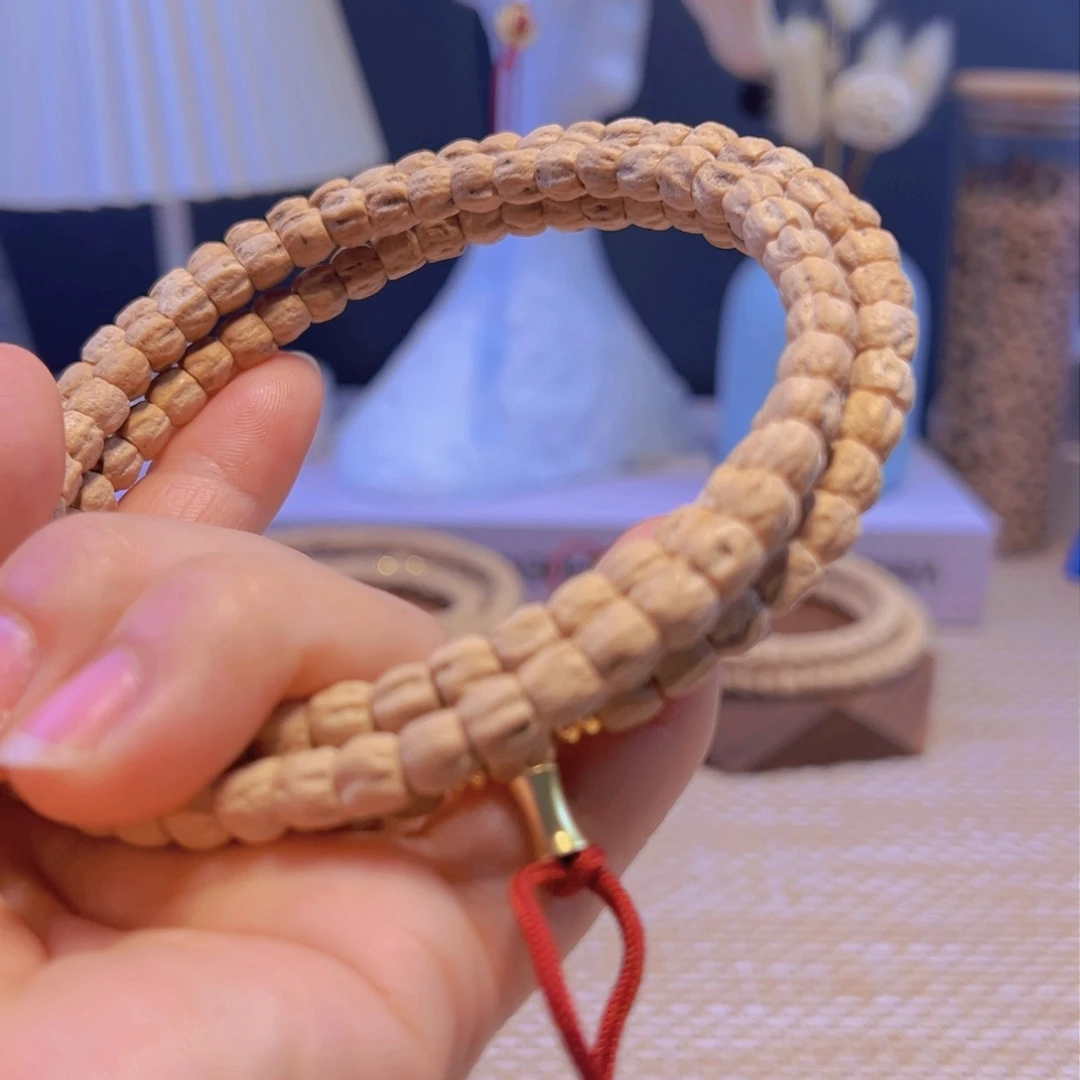 柏香籽/百香籽吊坠曲****?