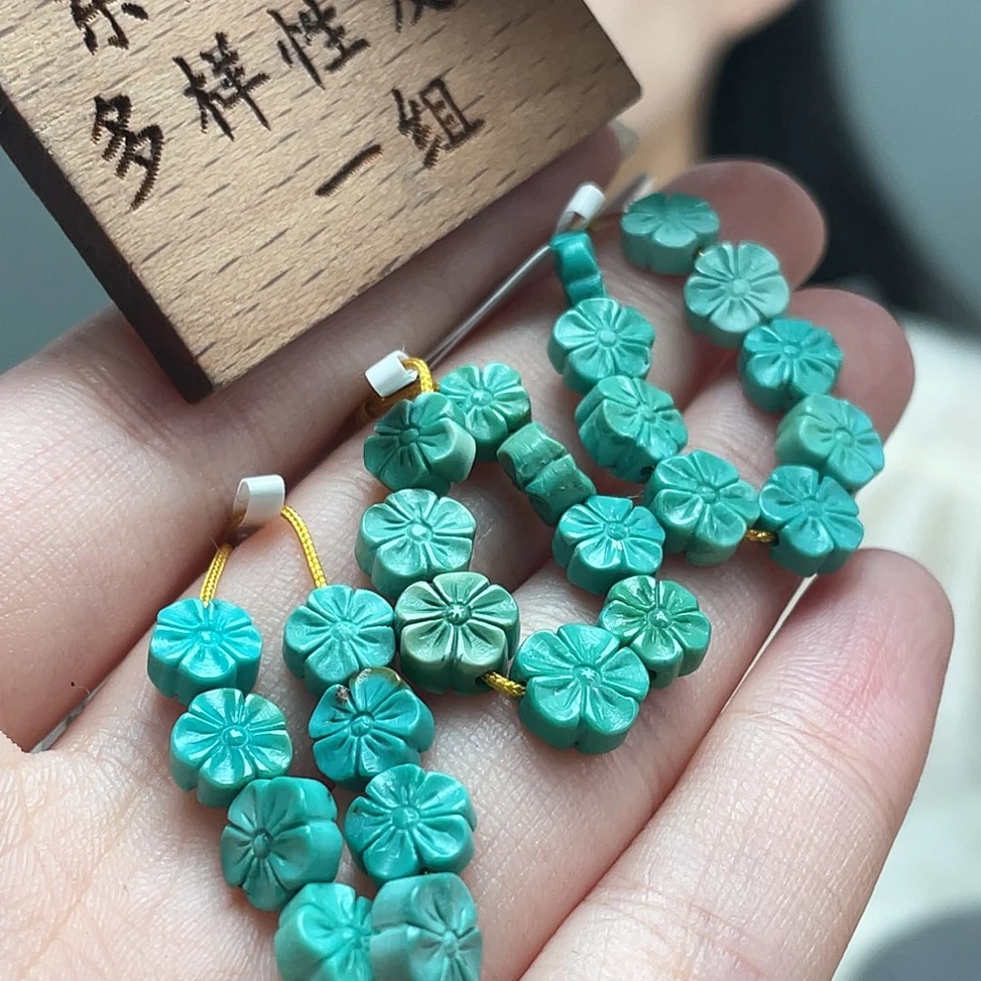 绿松石未镶嵌颈饰
