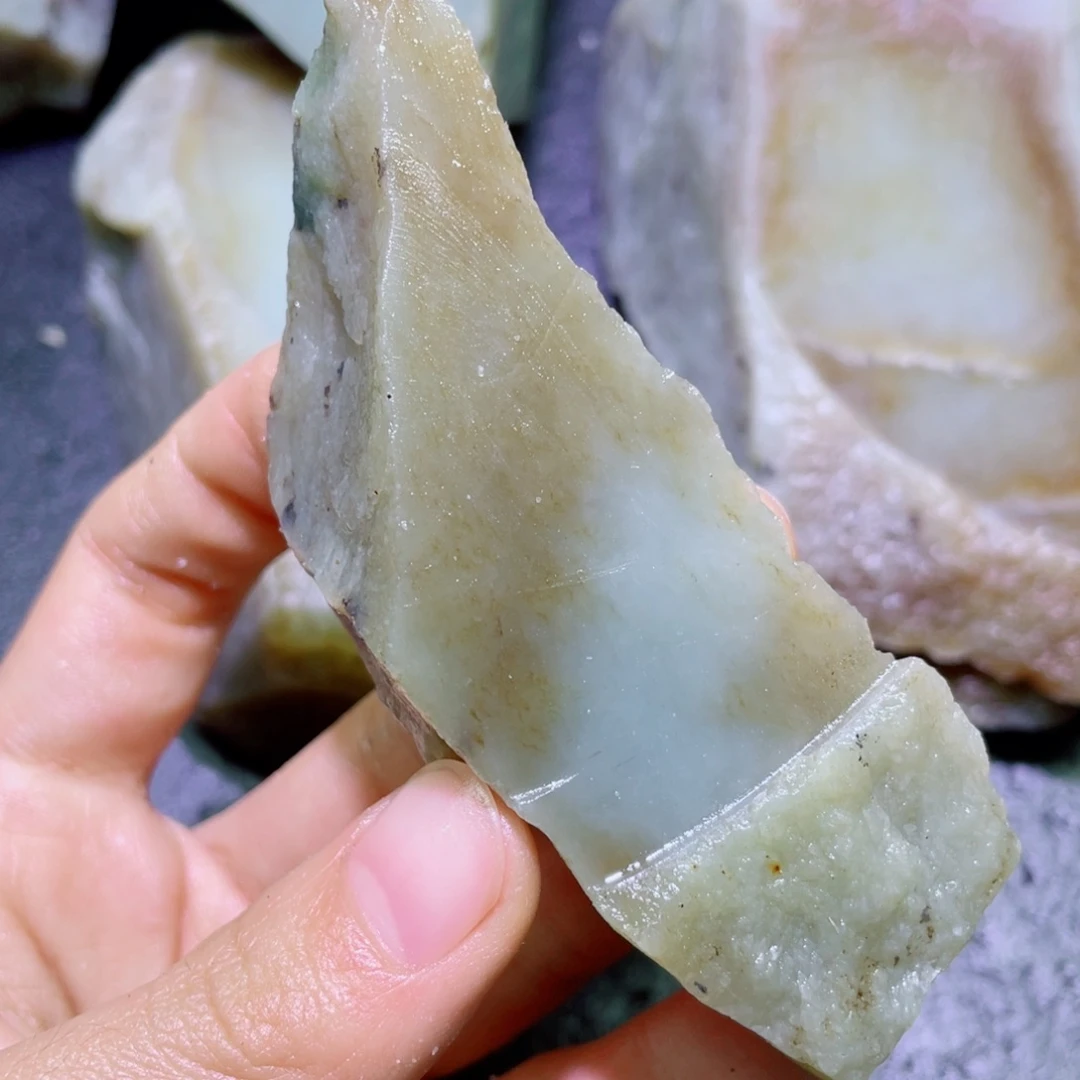 和田玉未镶嵌珠宝半成品