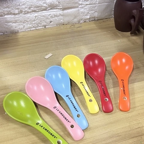 微瑕，不能明火，勺子kc每个颜色各2只