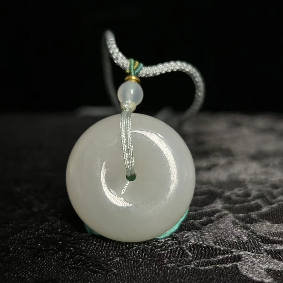 lot7117 和田玉挂件 29.2*11.6mm