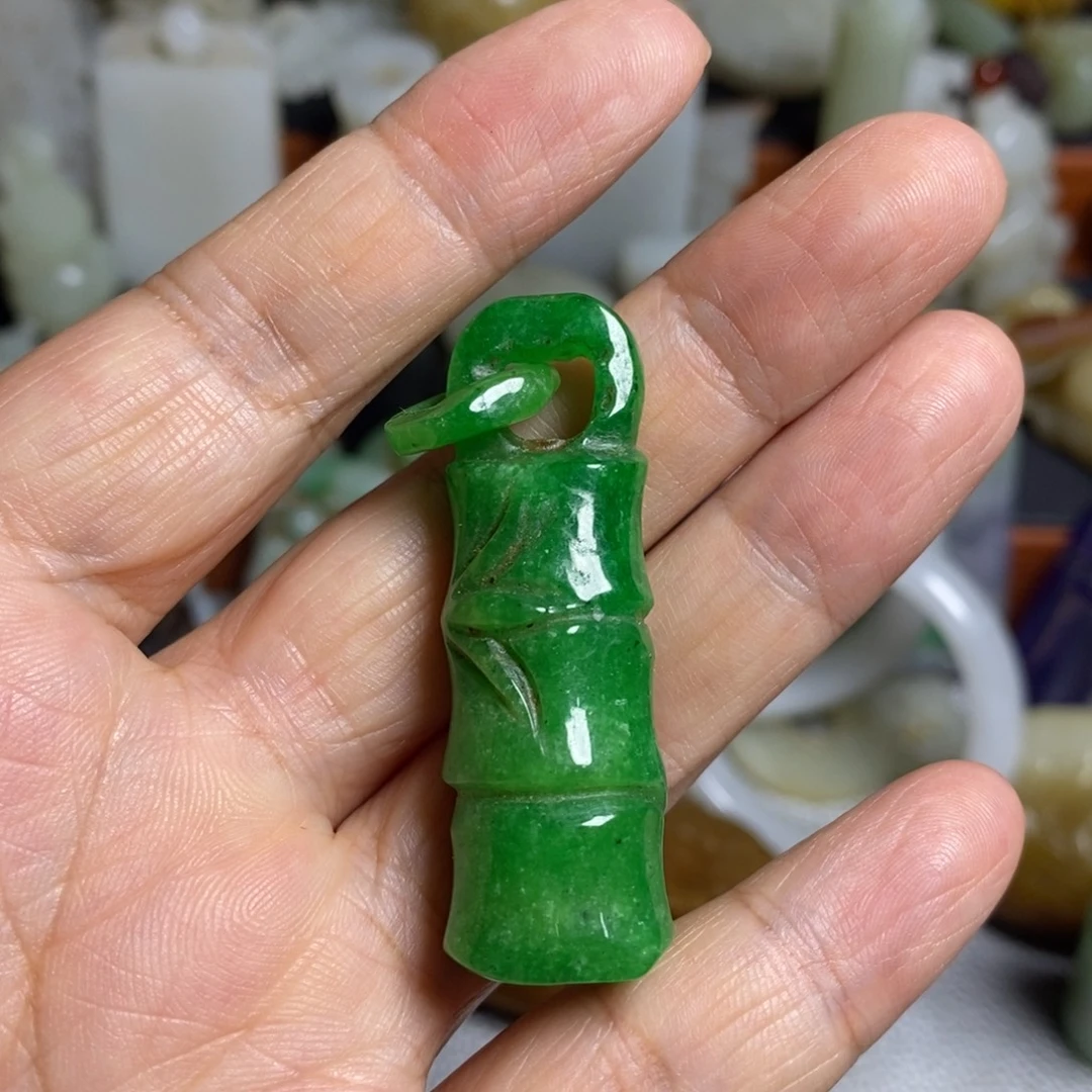 颈饰未镶嵌和田玉（糖玉）