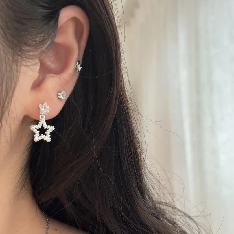 铜合金锆石耳饰 夏季甜美小众轻奢碎银子星星耳钉简单百搭气质