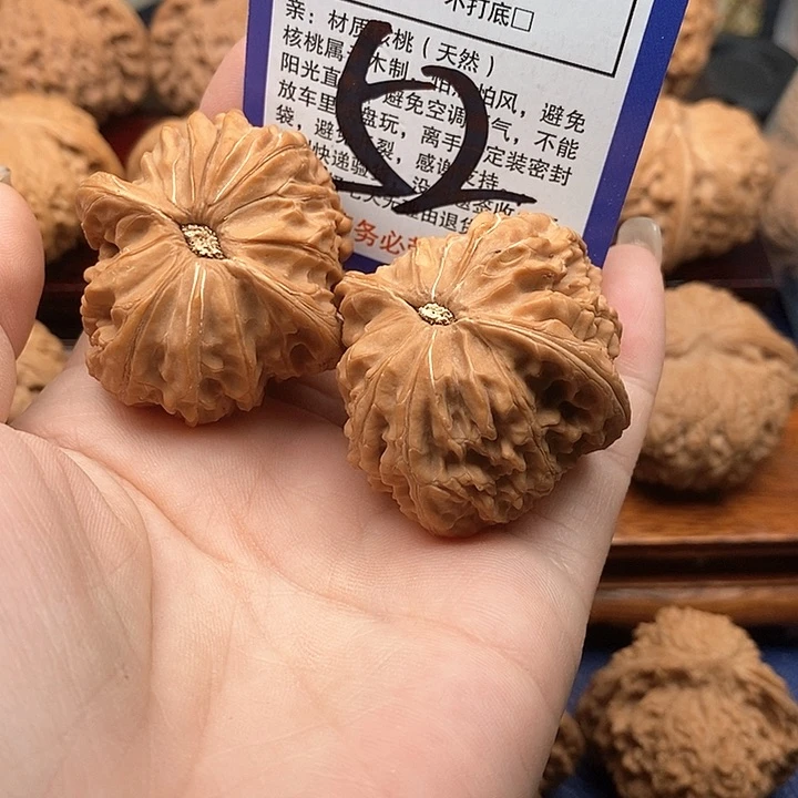 桃核吊坠磨盘狮子头40
