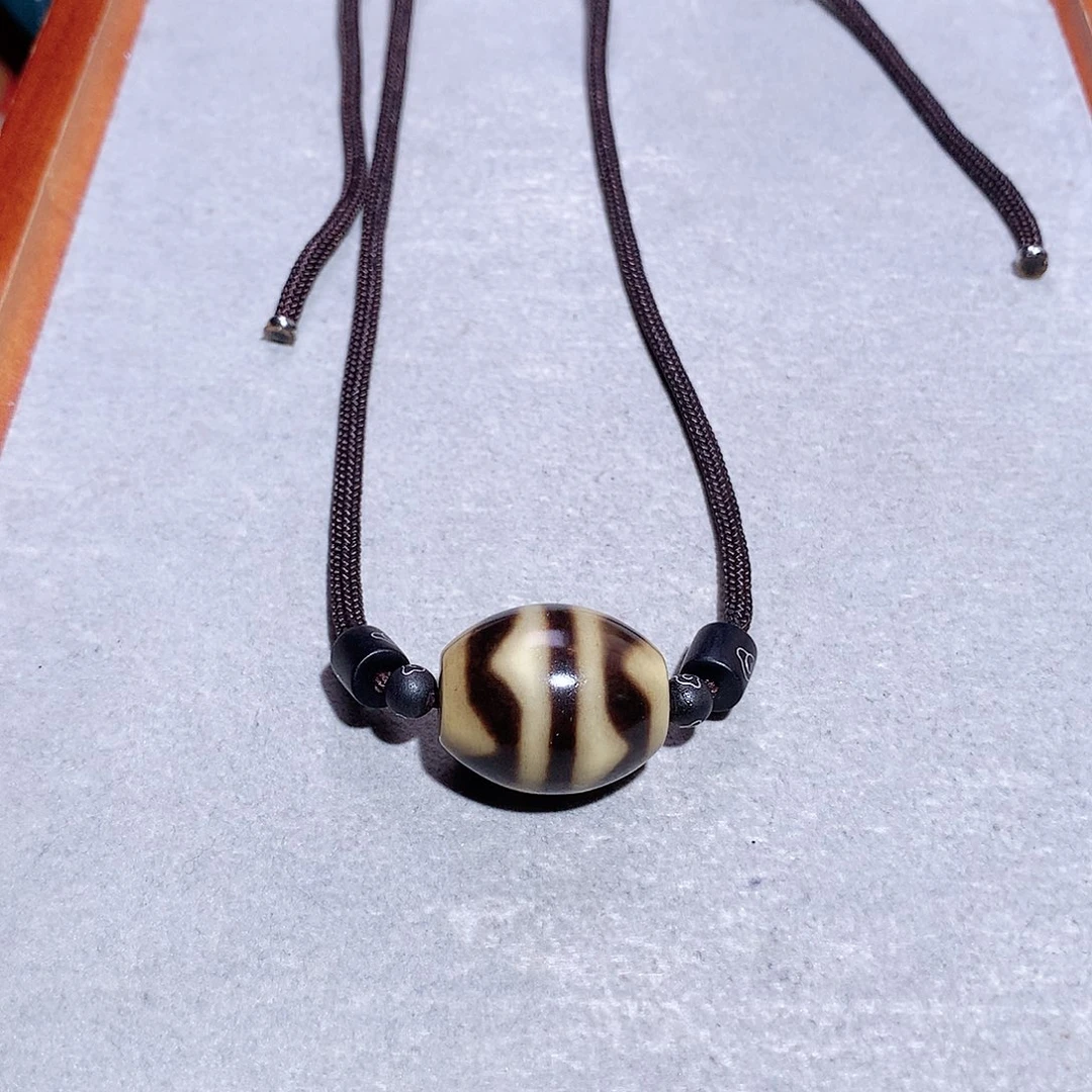 玛瑙/玉髓颈饰未镶嵌?****