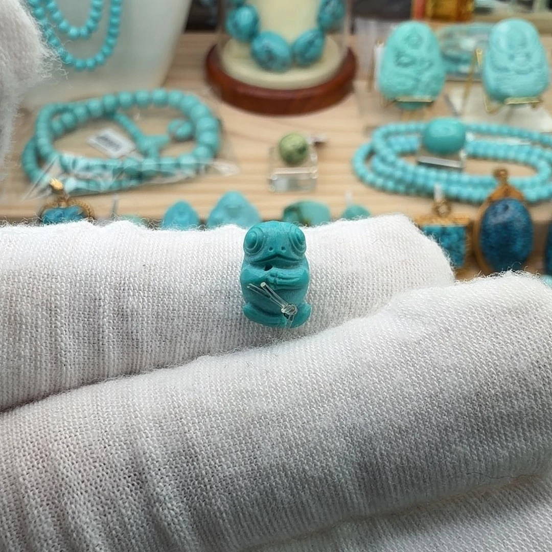 绿松石未镶嵌珠宝奇石