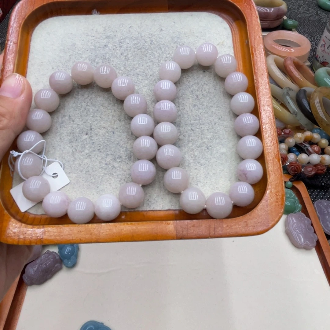 石英质玉未镶嵌圈口齐全