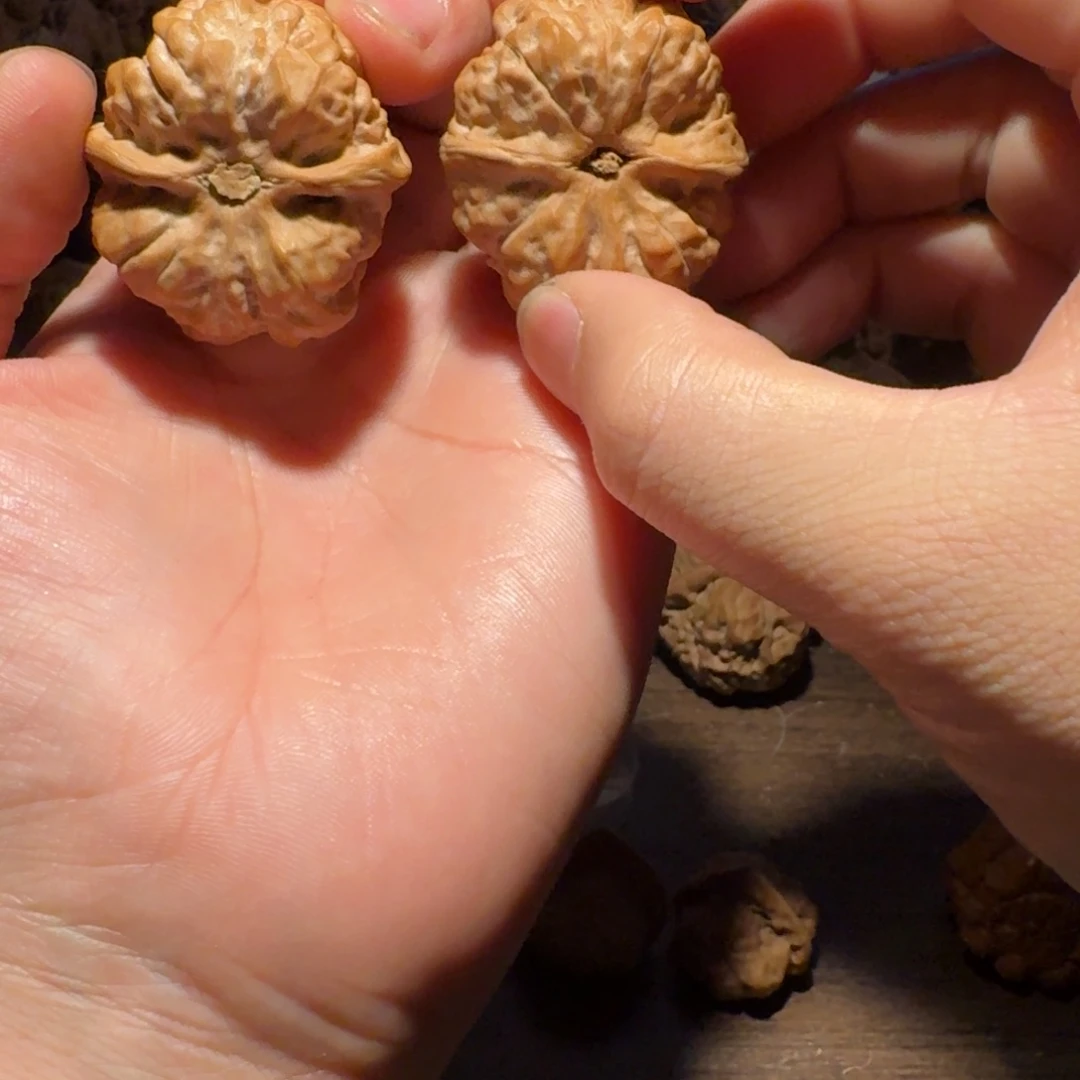 王***乐文玩核桃吊坠蛤蟆的眼睛是真的好看啊我的天啊