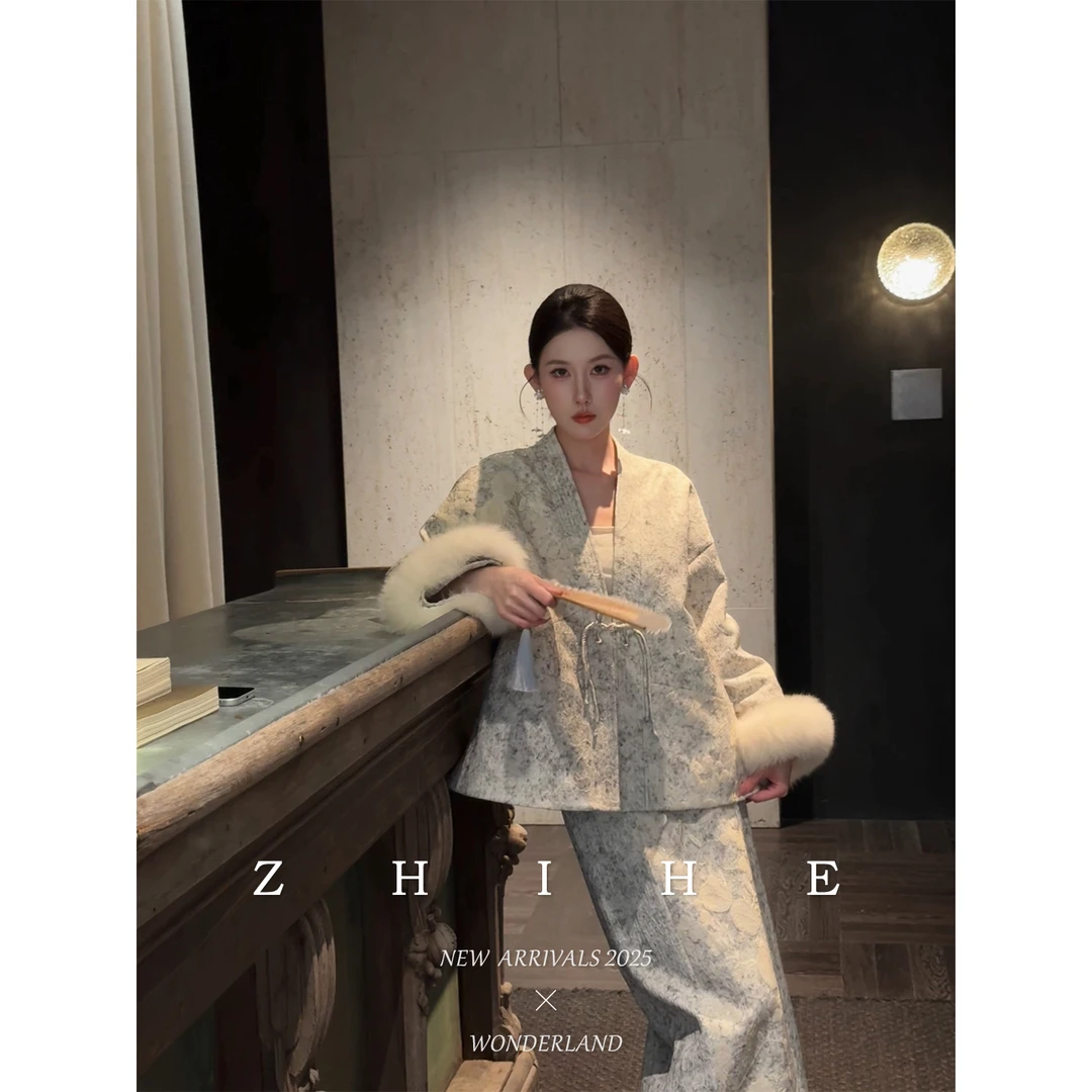 无艳一禾【霜花渡】新中式原创浮雕肌理料狐狸毛羽绒服+半裙