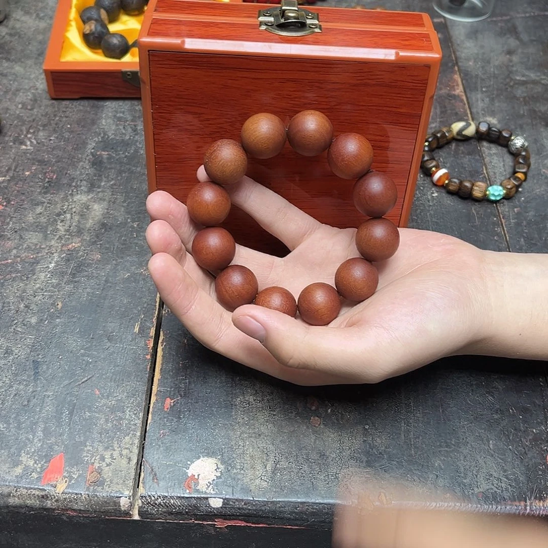 大叶紫檀（黑酸枝木类）