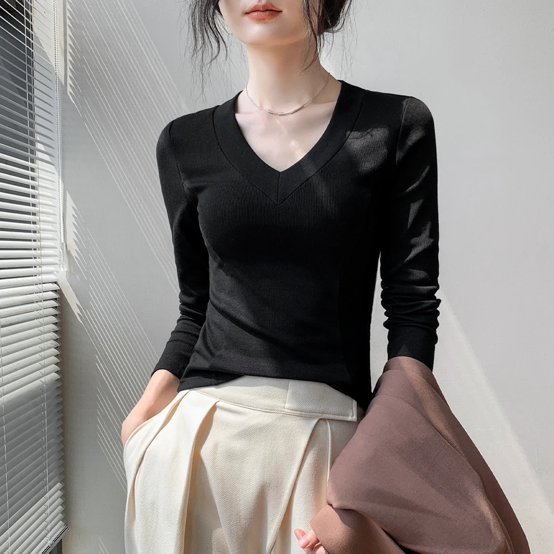 歌倍尚深V领长袖T恤女装秋季新款修身显瘦上衣正肩纯色内搭打底衫