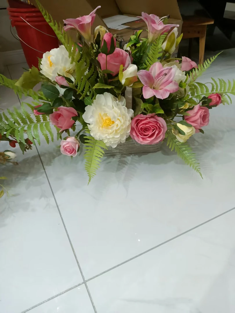 高端花卉用于餐桌家居装饰