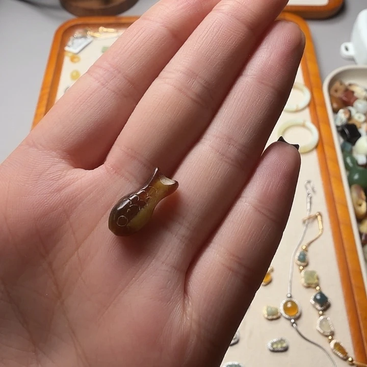 蛇纹石玉合金戒指