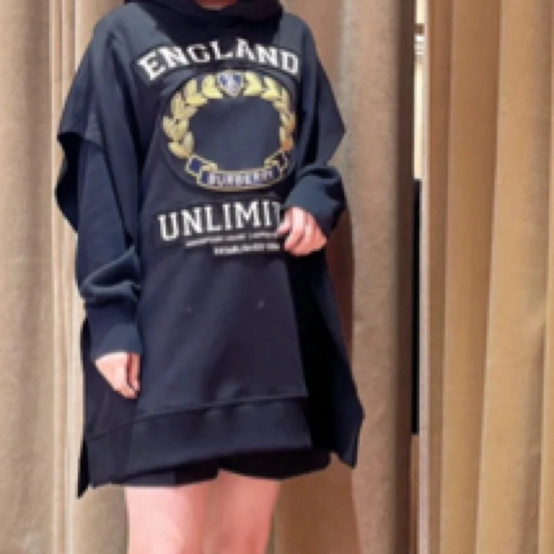 99新 BURBERRY/博柏利 字母印花连帽套头无袖斗篷披风 /A02767